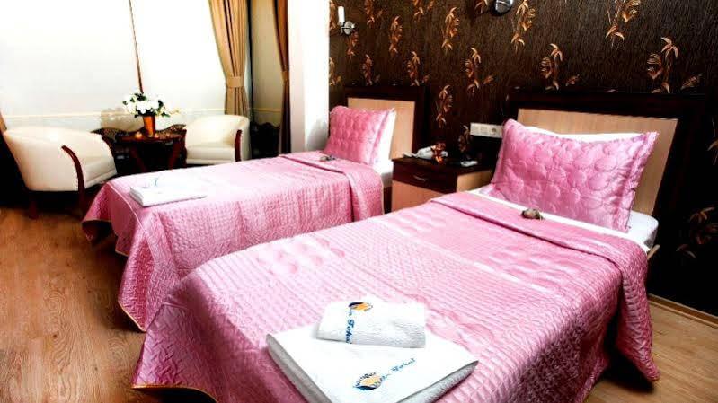 Villa Fokai Hotel Yenifoca Luaran gambar