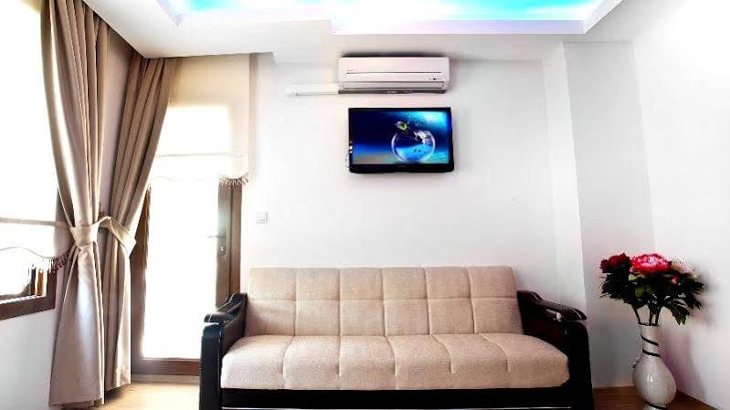 Villa Fokai Hotel Yenifoca Luaran gambar